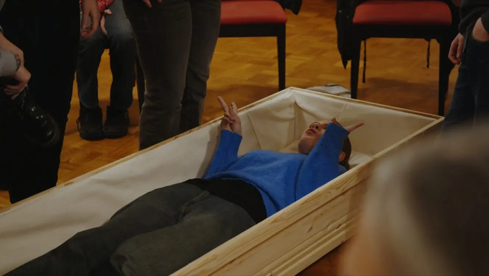 Der Tod ist ein Arschloch Vorschaubild des Trailers